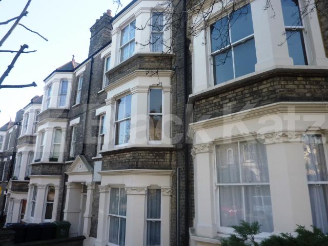 			NEW INSTRUCTION!, 1 Bedroom, 1 bath, 1 reception Flat			 Cathcart Hill, DARTMOUTH PARK